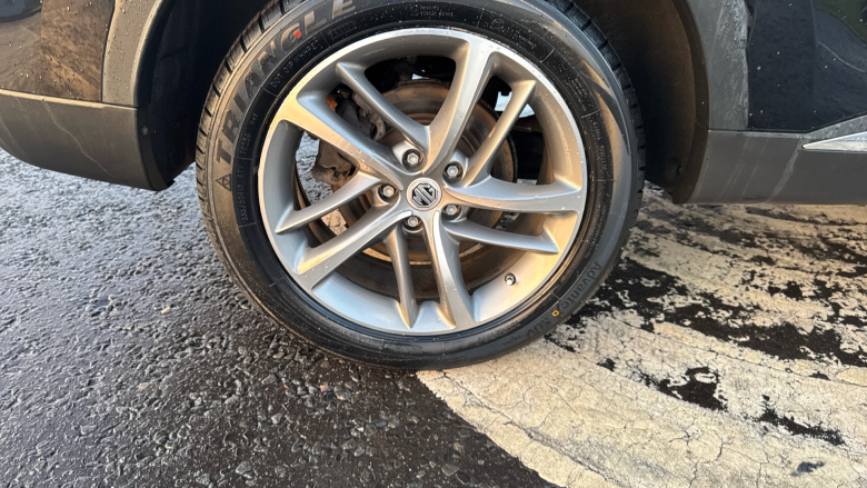 MG Hs 1.5 T-GDI Exclusive 5dr Petrol Hatchback